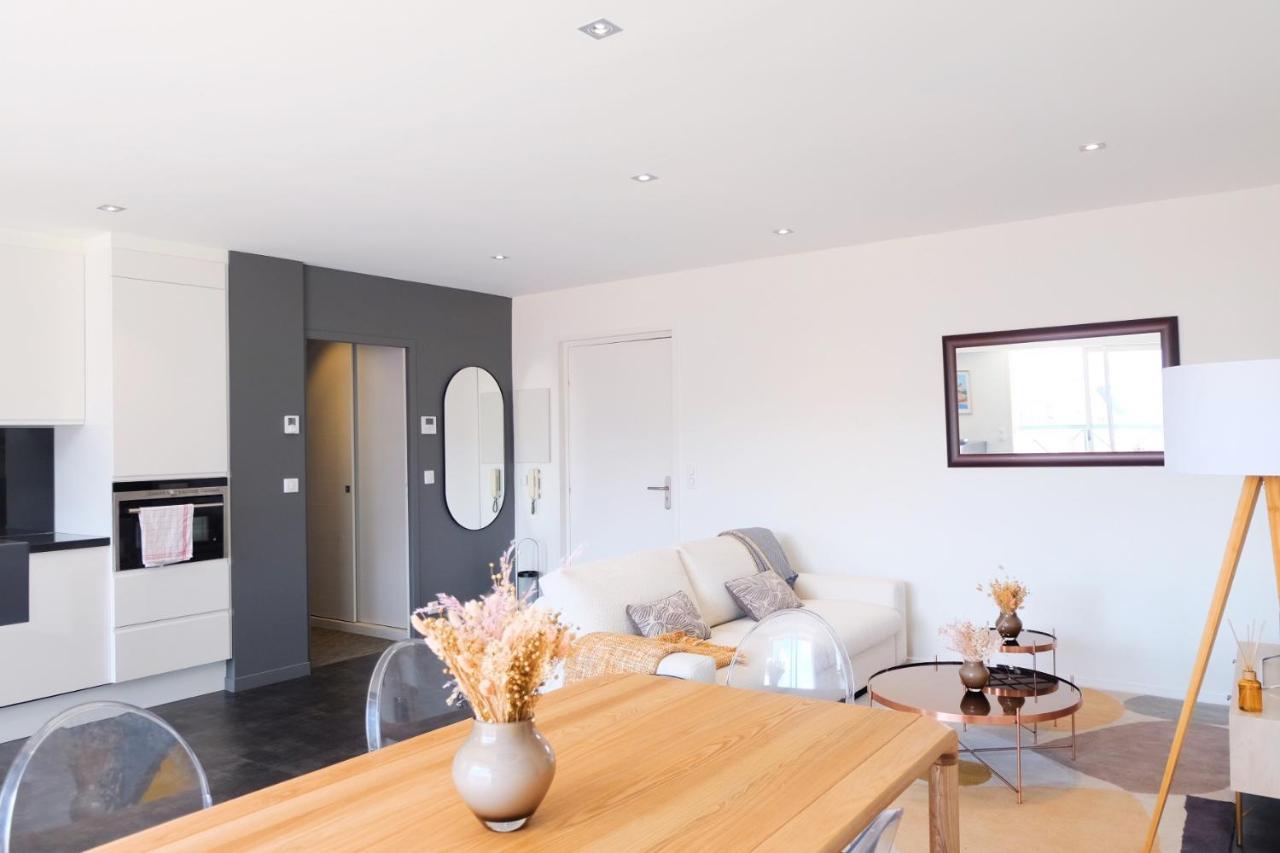 Magnifique Appartement, En Hyper Centre, Avec Terrasse Et Place De Parking Біарріц Екстер'єр фото