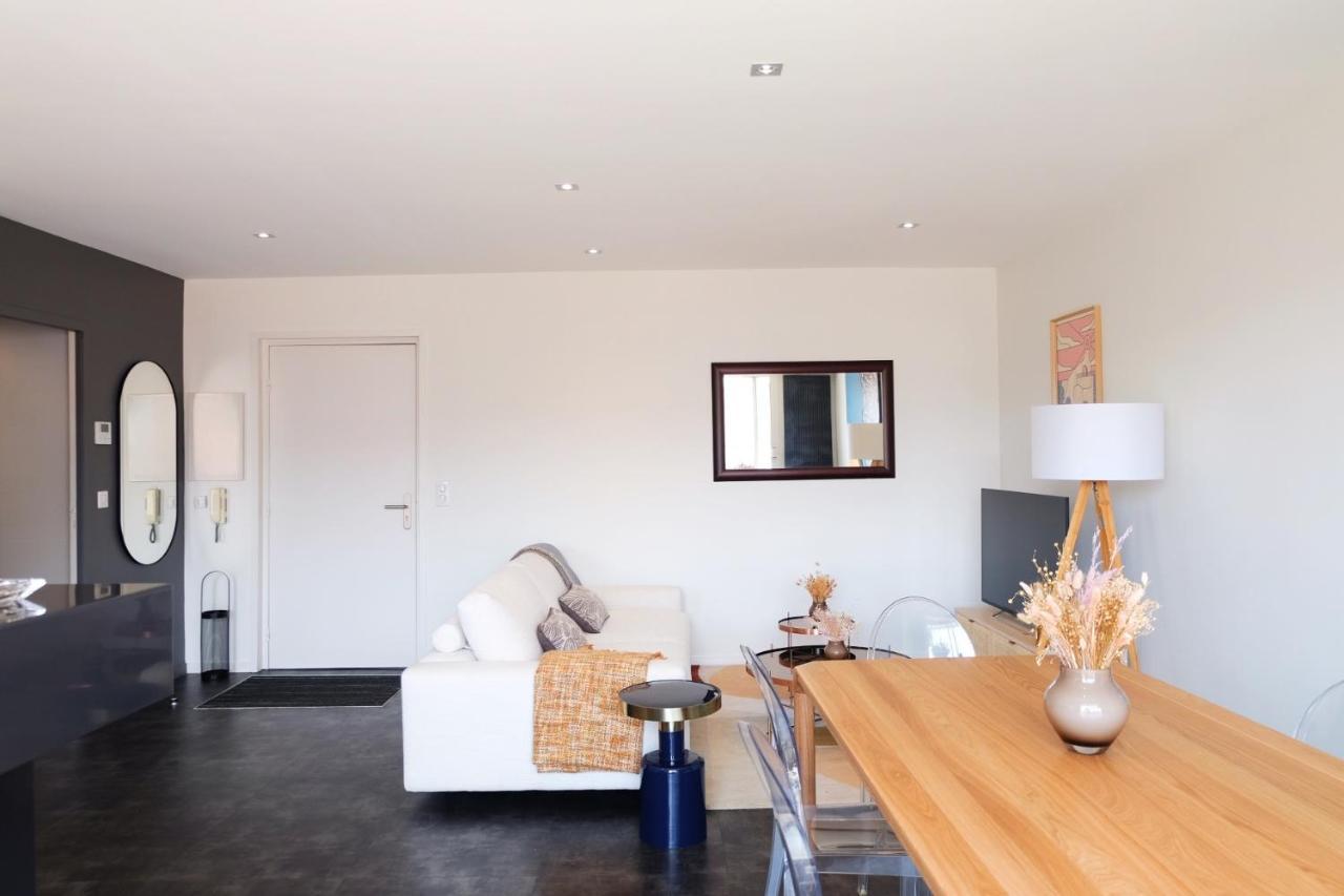 Magnifique Appartement, En Hyper Centre, Avec Terrasse Et Place De Parking Біарріц Екстер'єр фото