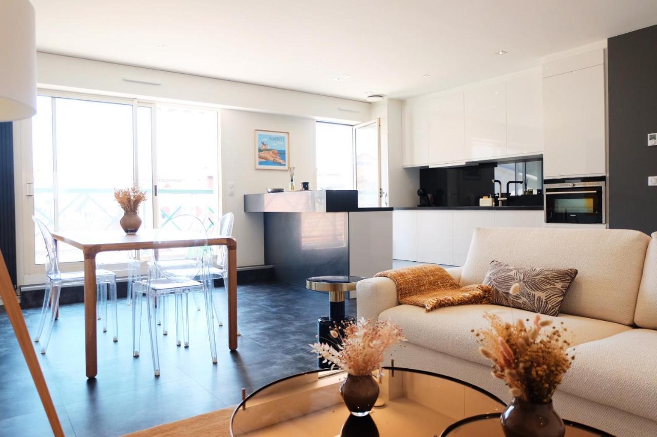 Magnifique Appartement, En Hyper Centre, Avec Terrasse Et Place De Parking Біарріц Екстер'єр фото